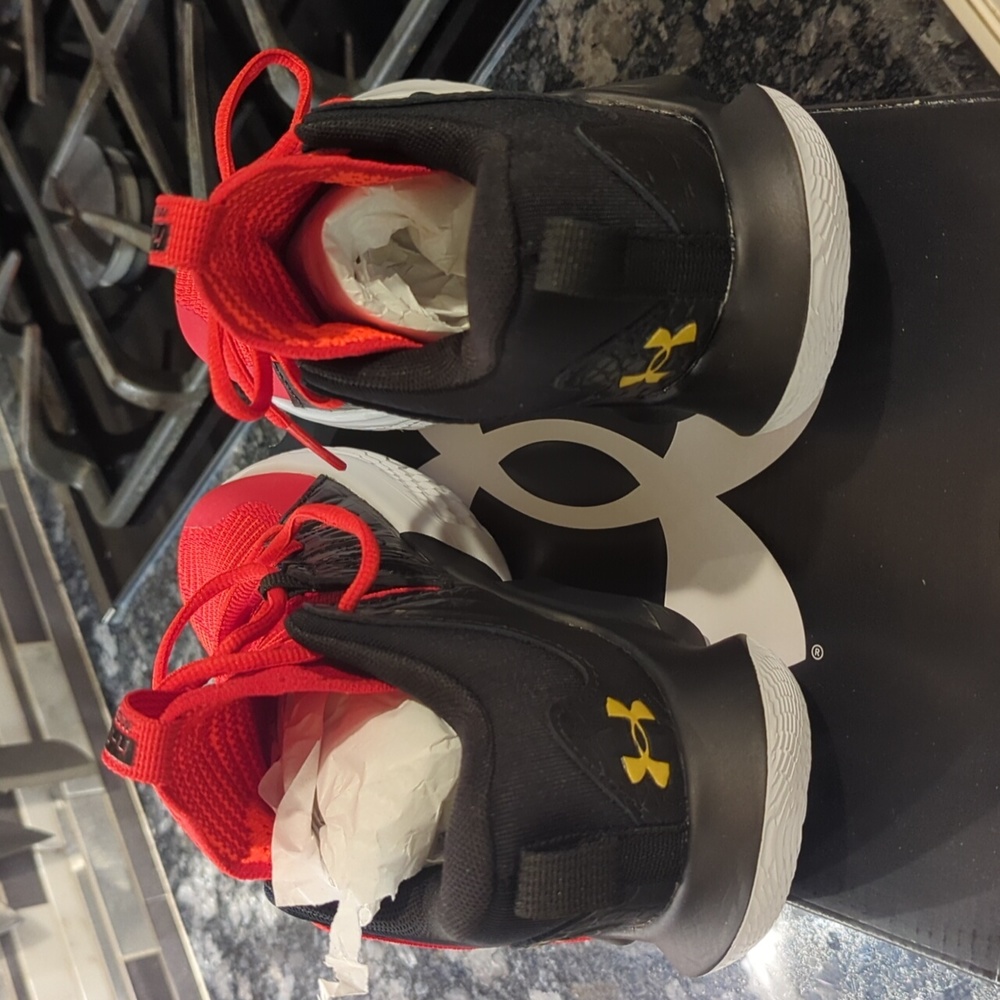 Under Armour women's shoes - Picture 4 of 5